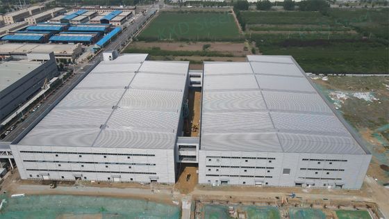 उच्च शक्ति इस्पात संरचना भवन पूर्वनिर्मित औद्योगिक इस्पात संरचना प्रदर्शनी हॉल